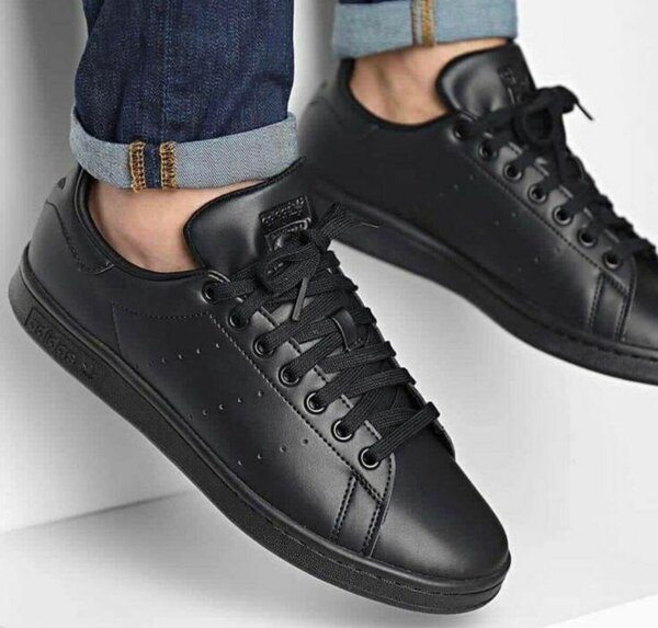 Sneakers en cuir noir