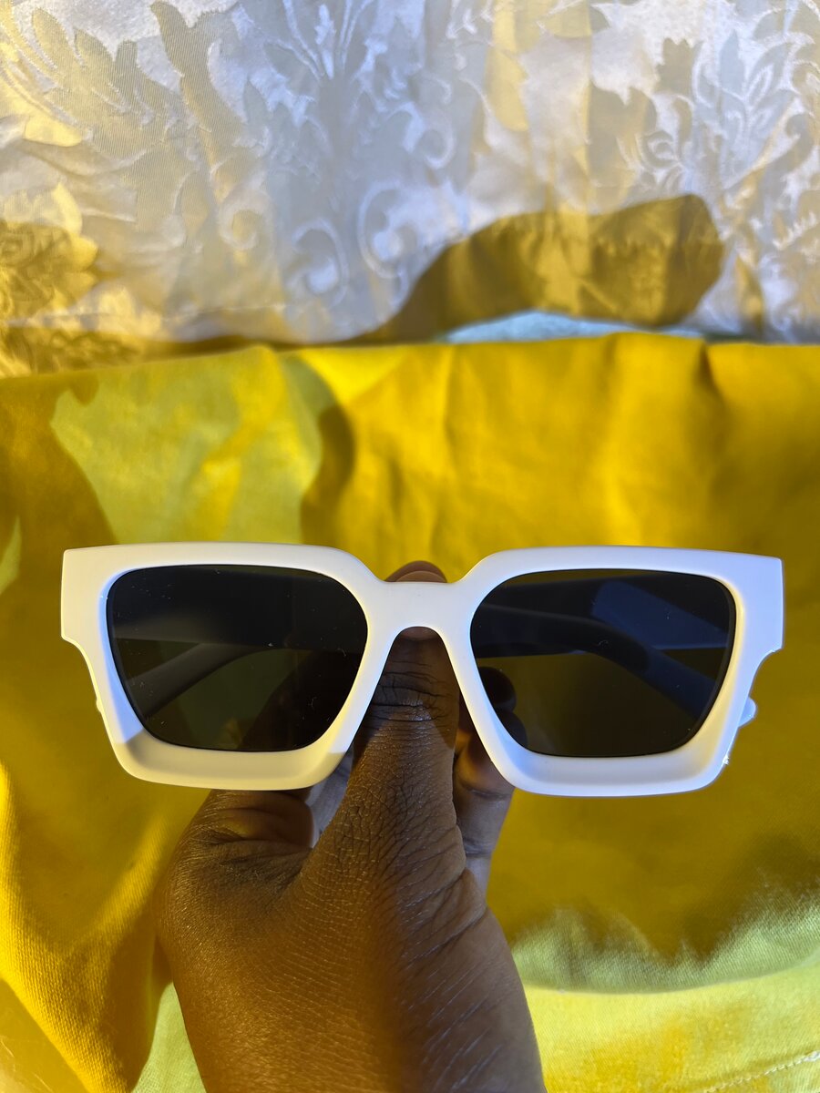 Lunettes de soleil carrées