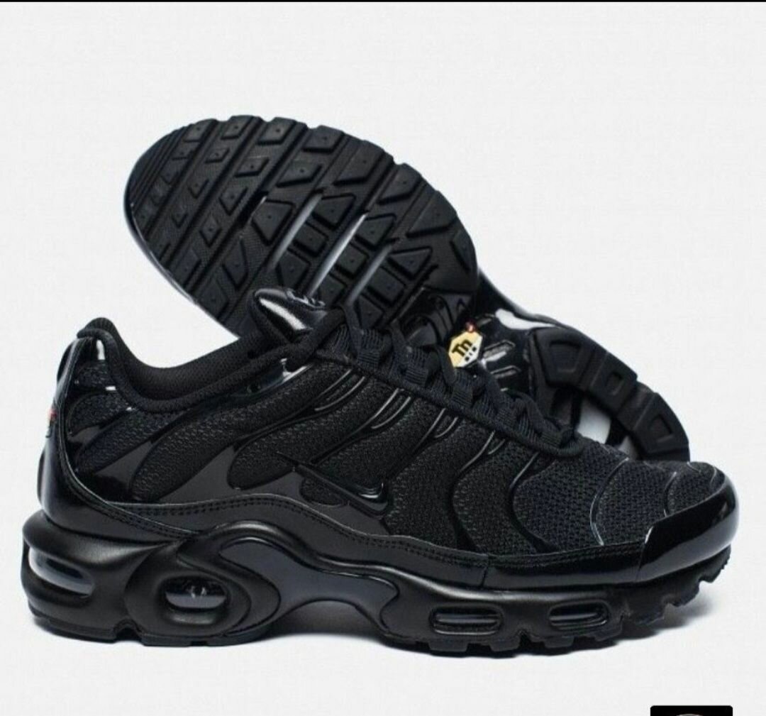 Baskets noires tendance