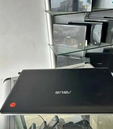 Lenovo Yoga et ASUS Laptop