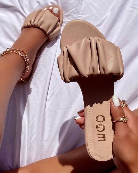 Chaussures Femme Élégantes Variées