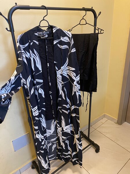 Ensemble féminin avec une abay