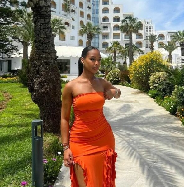 Robe longue orange élégante