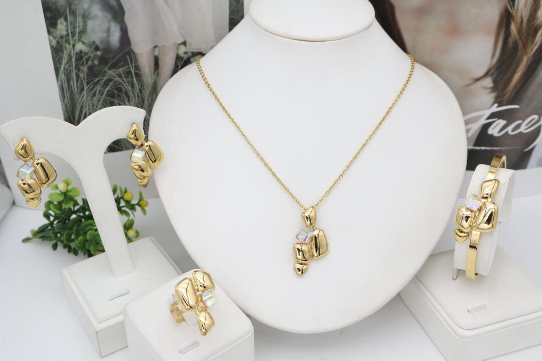 Parure Bijoux Dorée Élégante