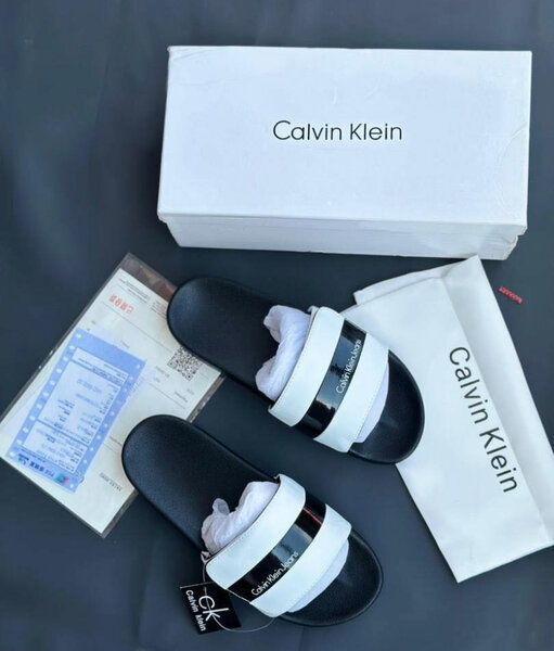 Sandales Calvin Klein modernes