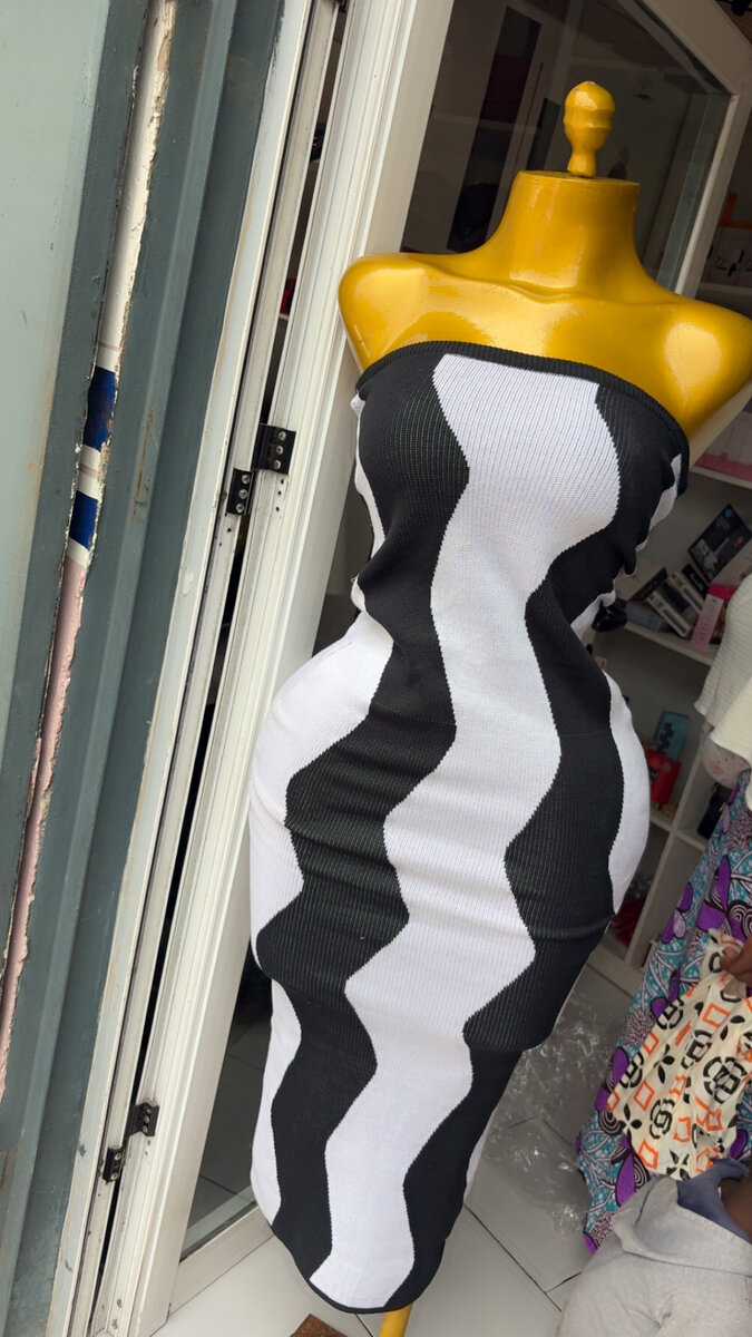 Robe tube à rayures