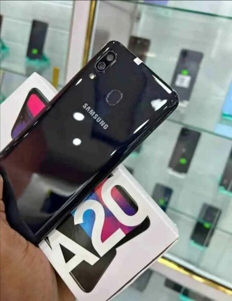 Samsung Galaxy A20 Smartphone