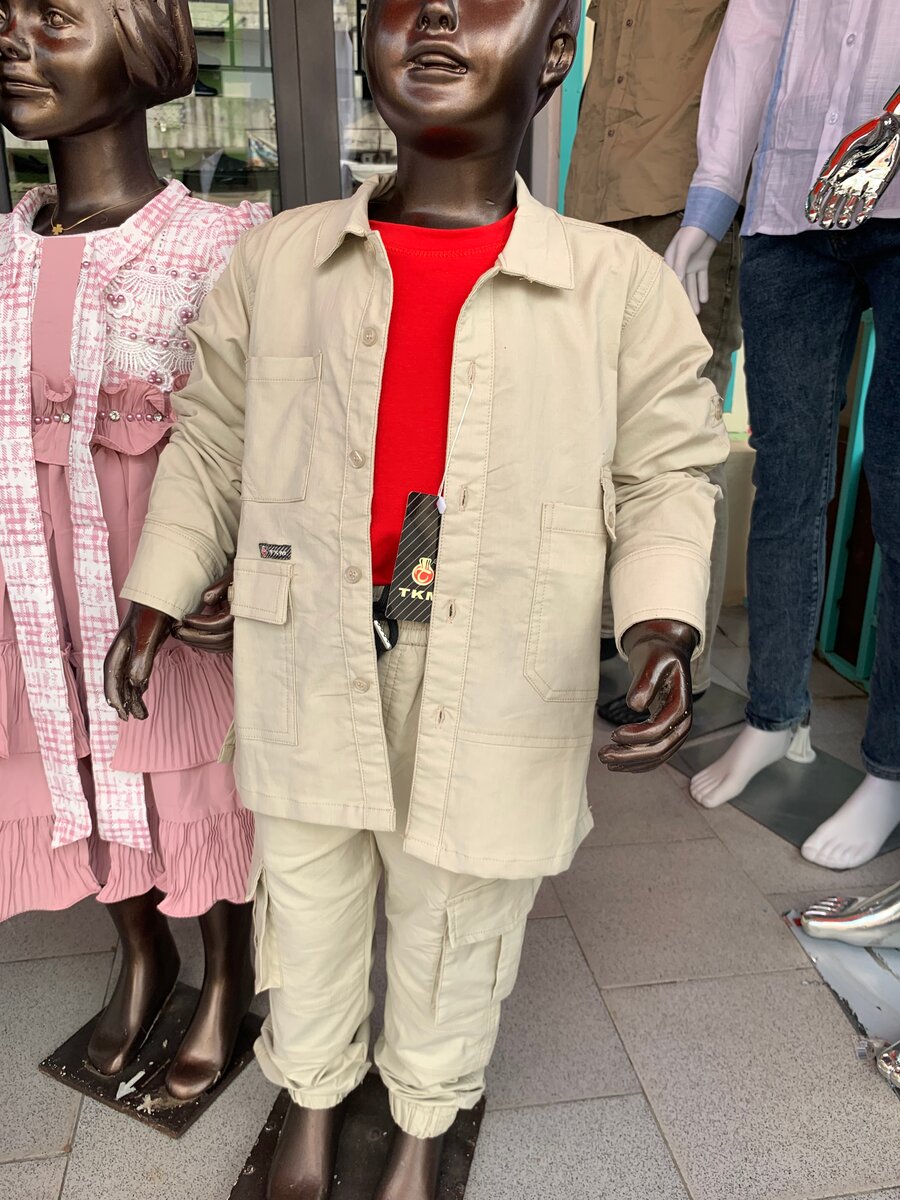 Ensemble enfants élégants