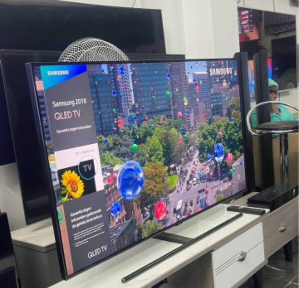 Téléviseur Samsung 55 pouces 4K QLED