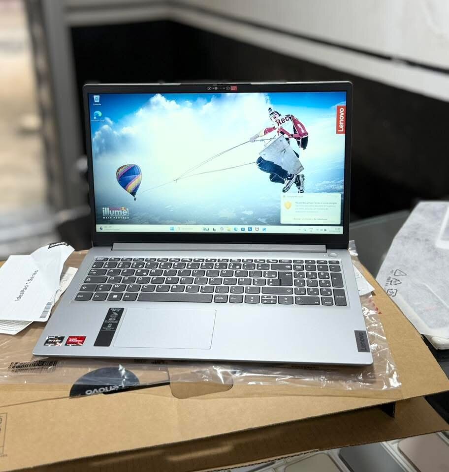 Ordinateur portable Lenovo