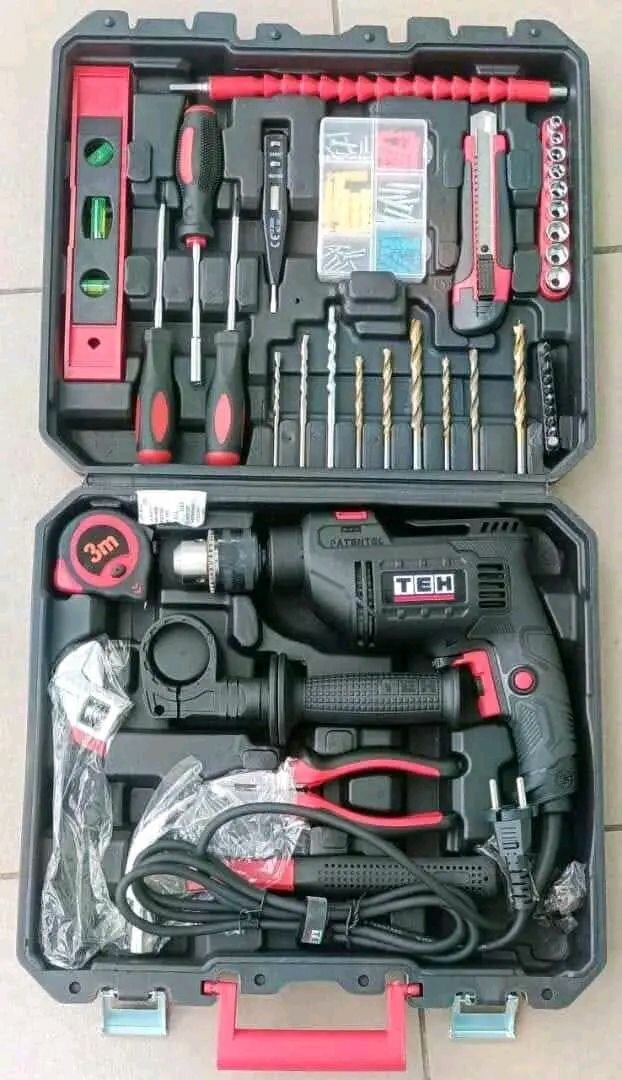 Perceuse électrique avec accessoires