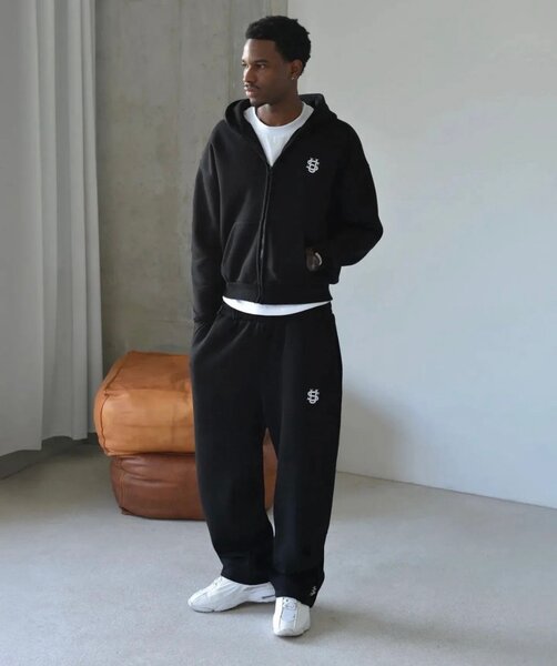 Ensemble de survêtement stylé