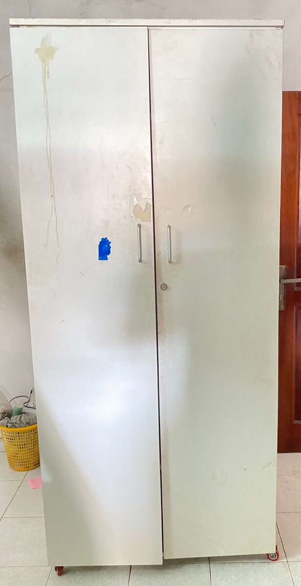 Spacious Wardrobe Closet