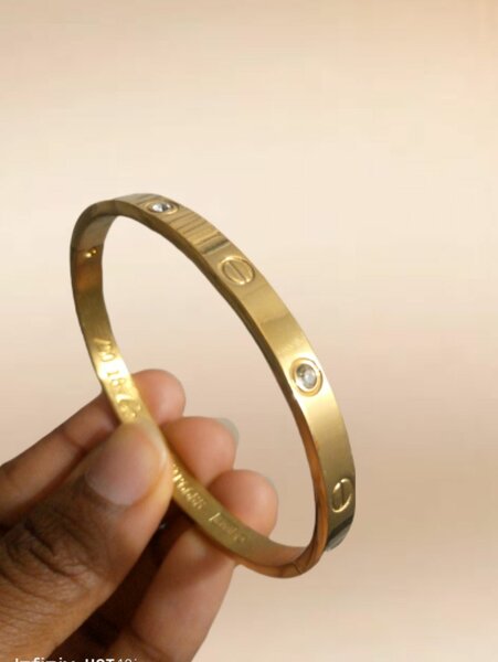 Bracelet en acier doré