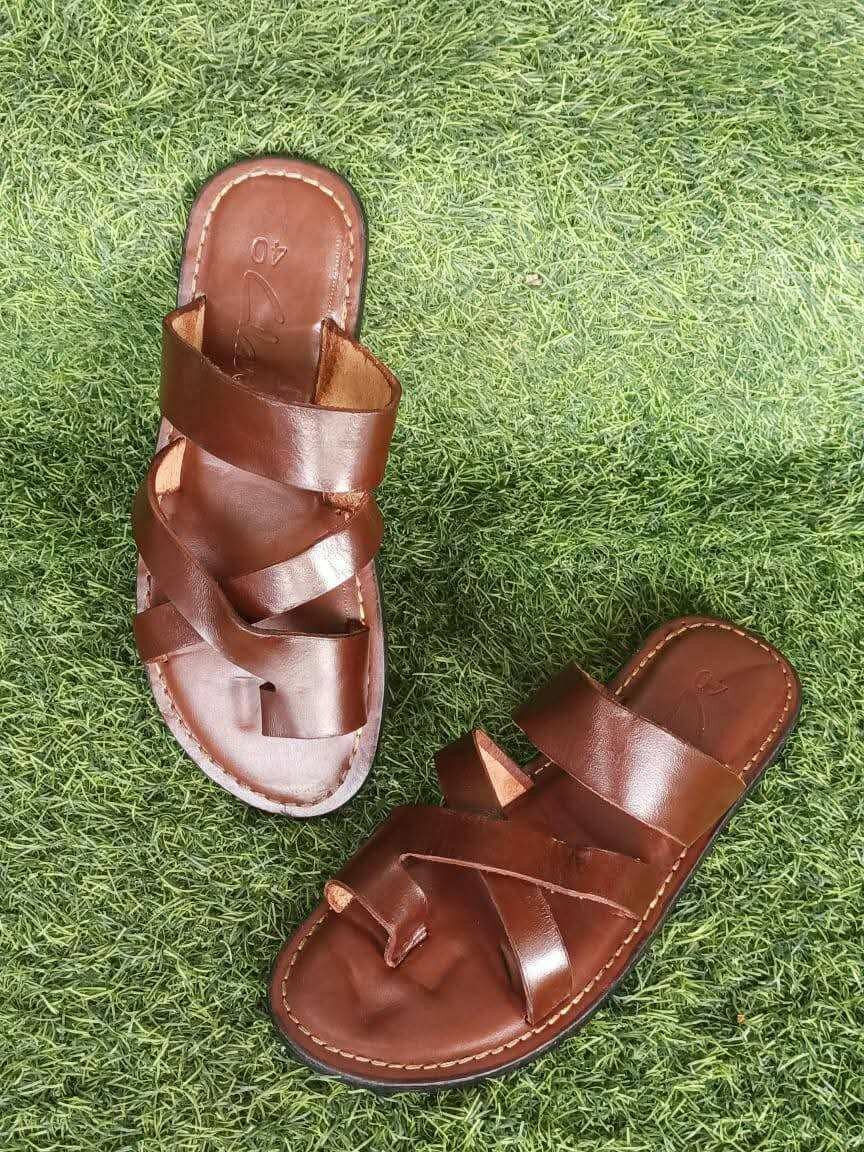 Sandales en cuir tressé