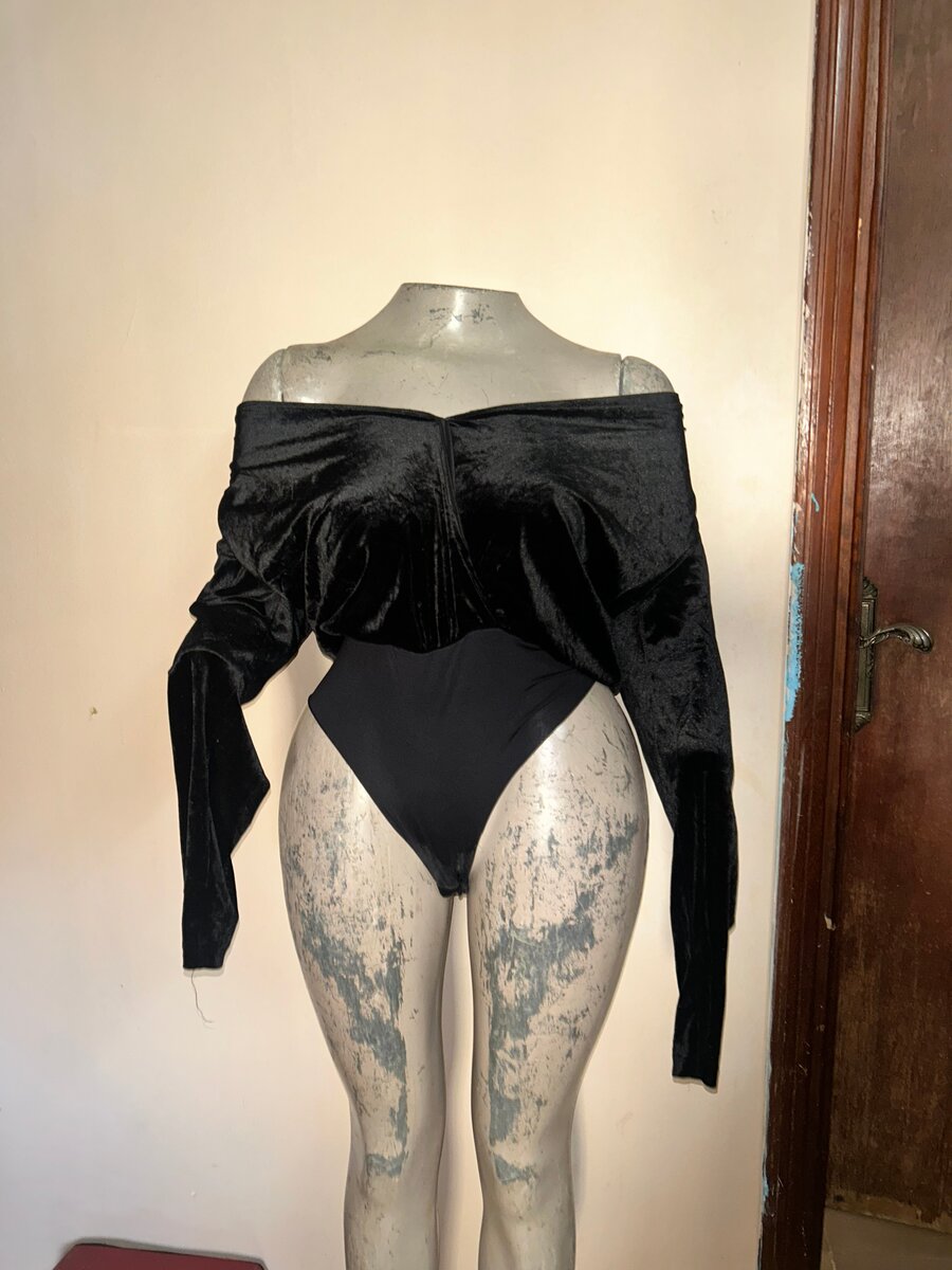 Ensembl noire élégante velours