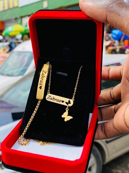 Collier et bracelet personnalisés