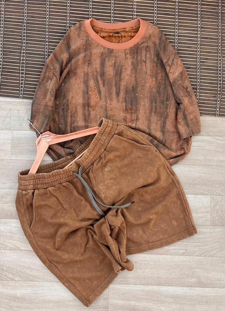 Ensemble décontracté t-shirt et short