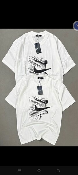 T-shirt graphique moderne