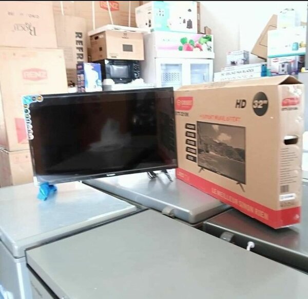 Téléviseur LED HD 32 pouces