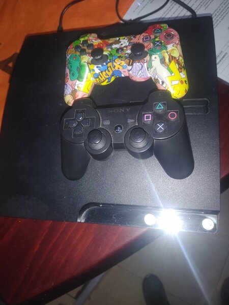 Console PS3 avec Manettes
