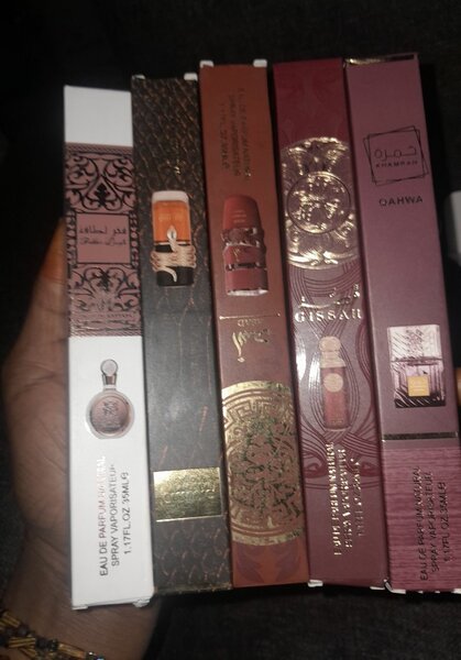 Ensemble de parfums exotiques