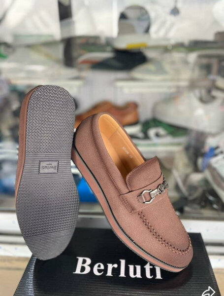 Mocassins élégants en cuir marron