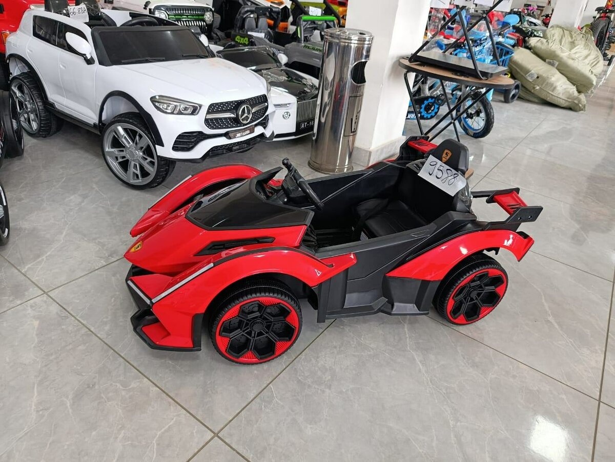 Voiture électrique enfant rouge