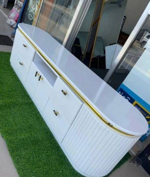 Buffet moderne blanc en bois