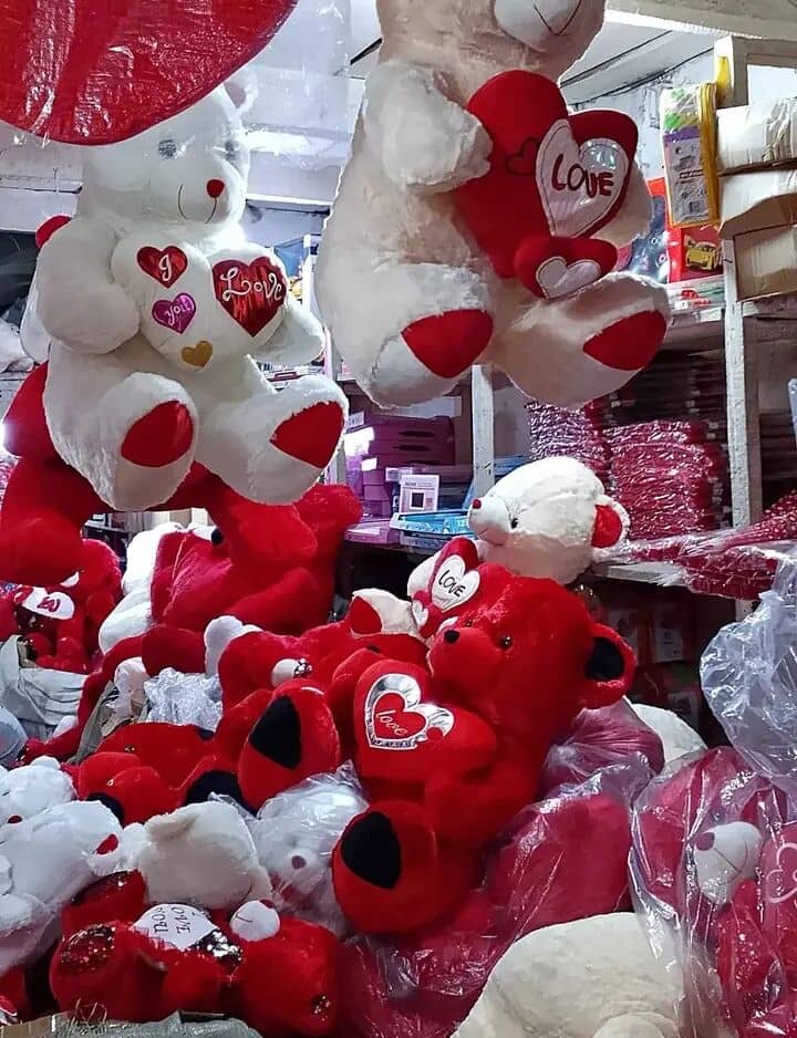 Ours en peluche géant rouge