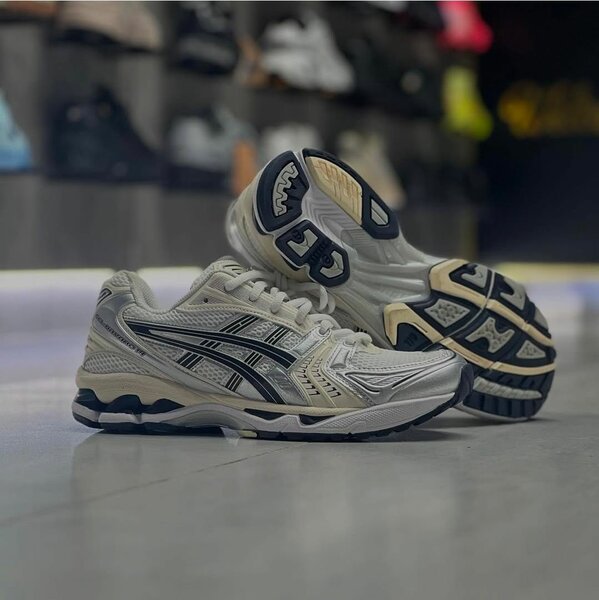 Chaussures Asics pour homme