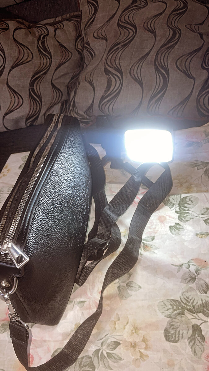 Sac bandoulière en cuir noir