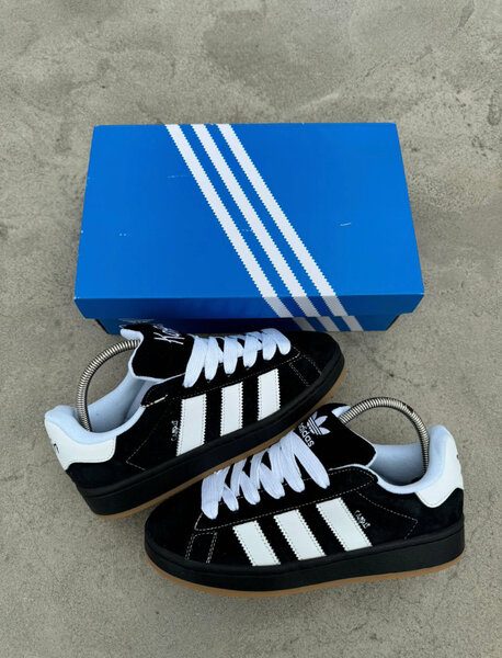 Baskets Adidas Classiques Noires