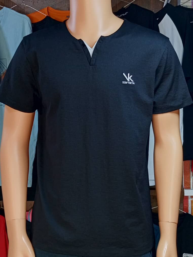 T-shirt noir graphique homme