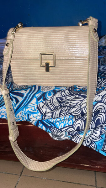 Sac Bandoulière Beige Élégant