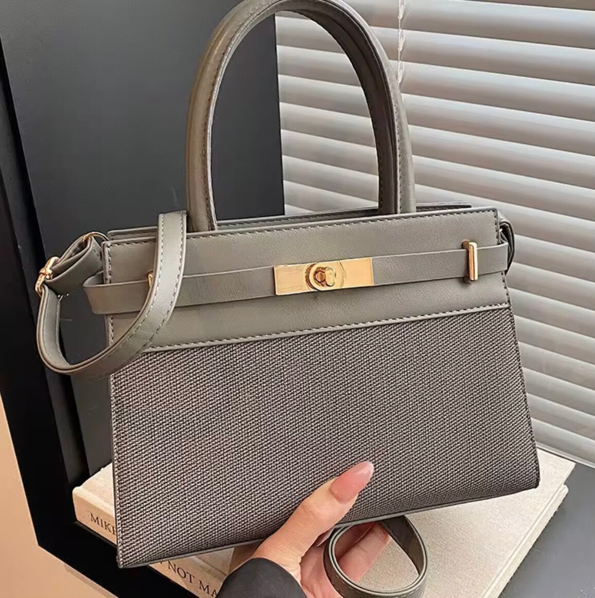 Sac à main élégant en cuir