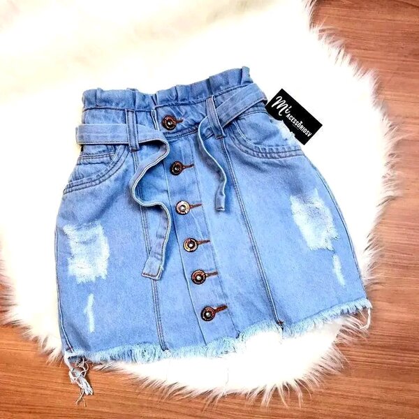 Jupe en jean à boutons tendance