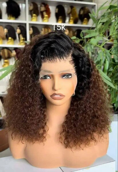 Perruque Bouclée Naturelle