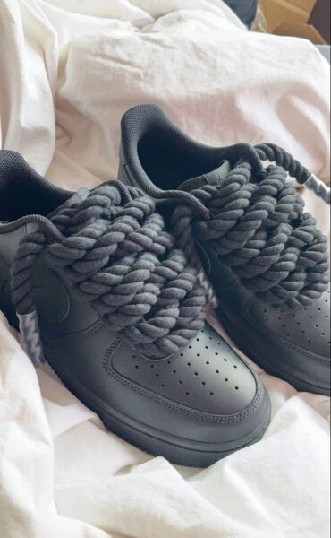 Baskets unisex avec lacets épais