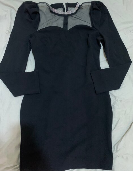 Robe noire élégante soirée