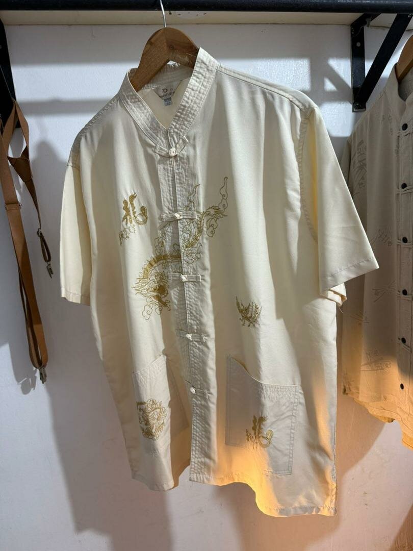 Chemise chinoise brodée