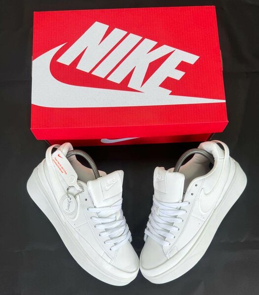 Baskets Nike Blanches Unisexes
