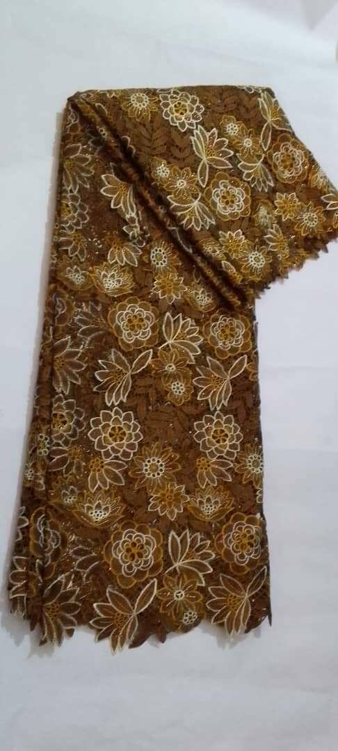 Dentelle florale élégante