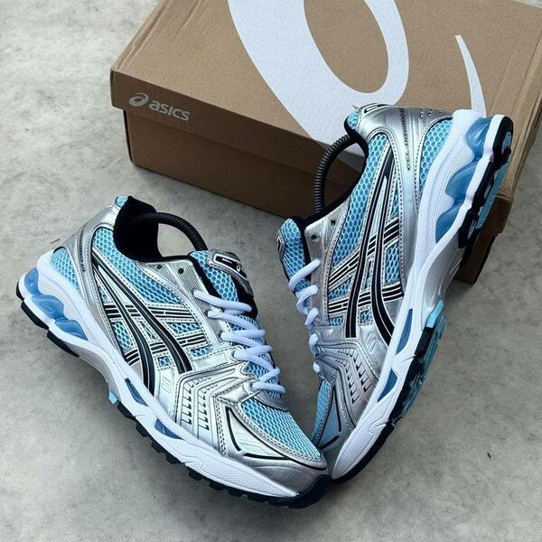Chaussures de running ASICS