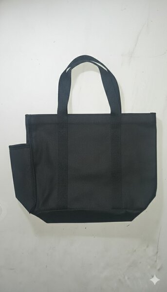 Sac cabas noir pratique
