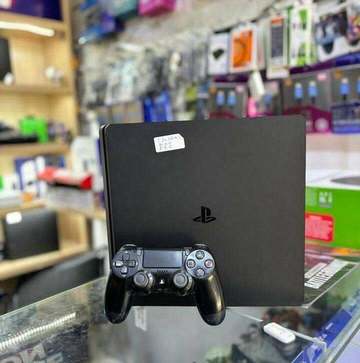 Console Sony PS4 Slim