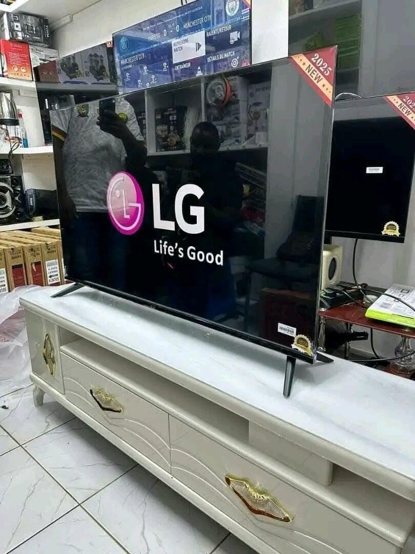 LG Smart TV UHD 45"