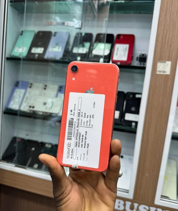 iPhone XR Coral 64 Go
