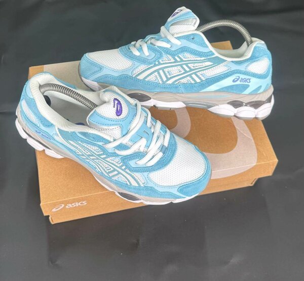 Baskets de course ASICS Confort