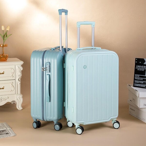 Hardshell Spinner Suitcase